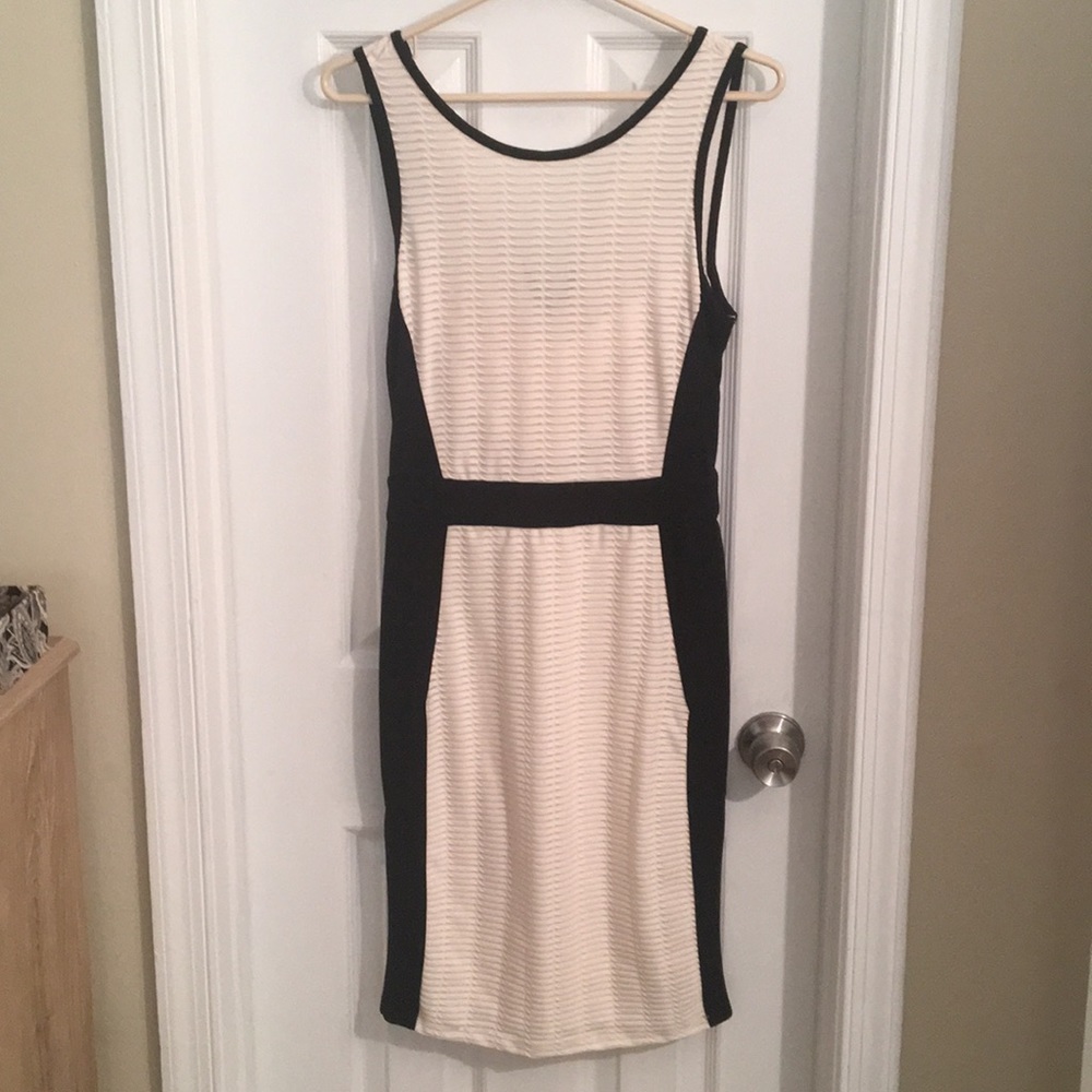 Bebe dress